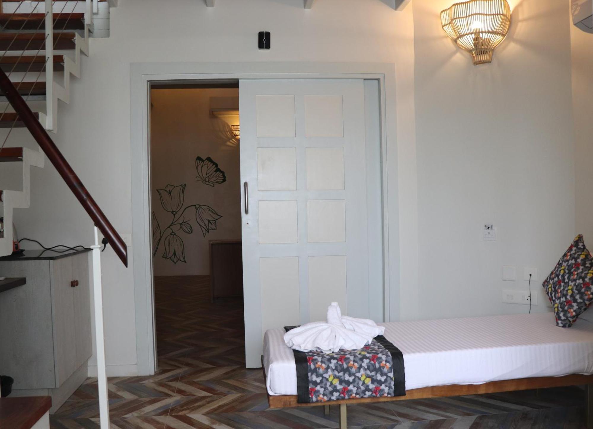 La Papillon Maison بونديتْشيري المظهر الخارجي الصورة